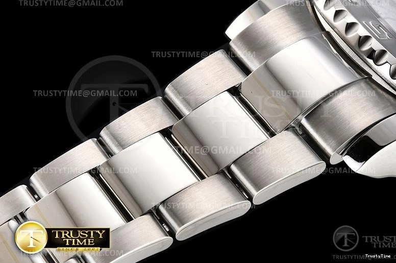 0109 ROLYM184A – YachtMaster SmartChoice 1079